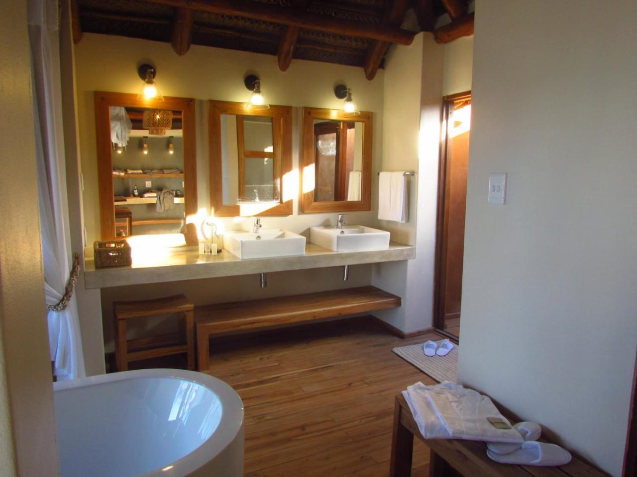 Eclectic Beach Retreat Cabo Nhamua 外观 照片