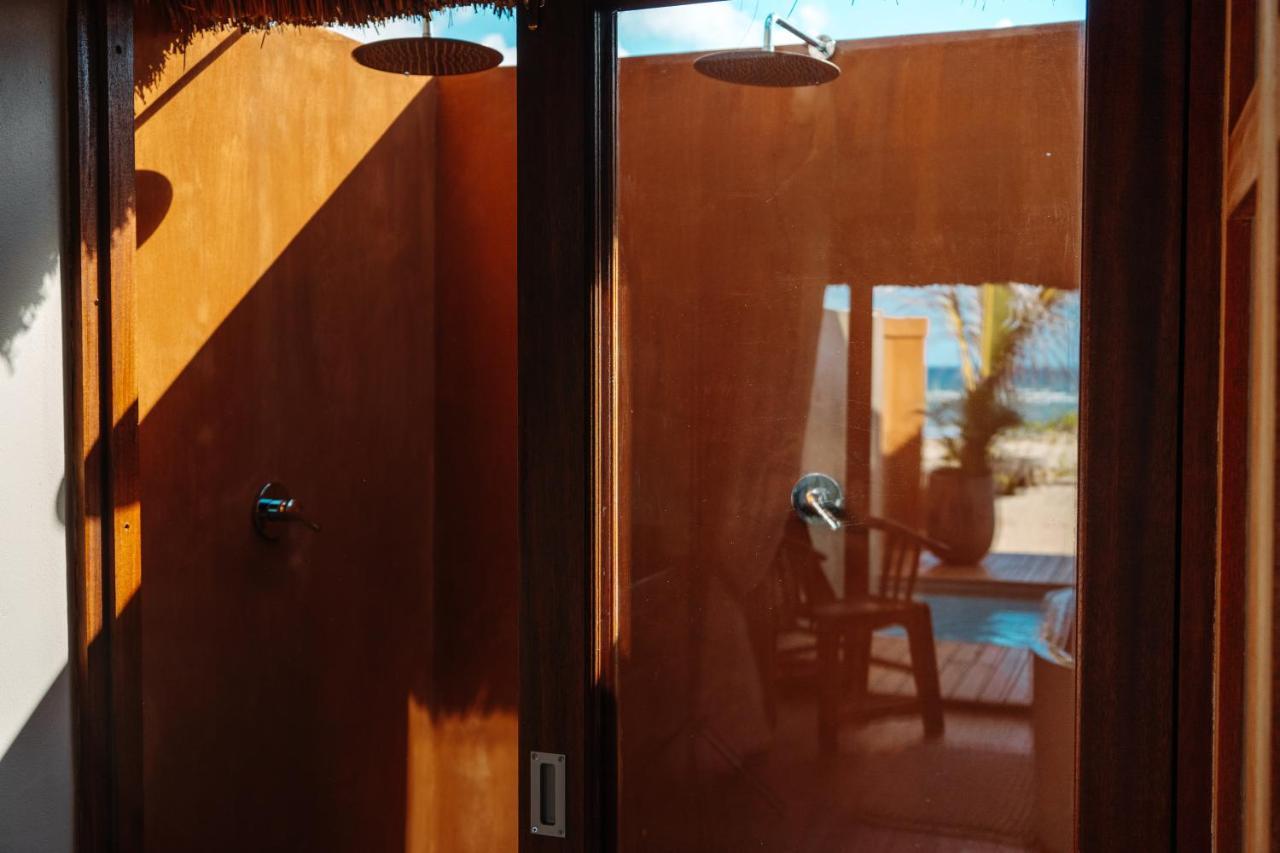 Eclectic Beach Retreat Cabo Nhamua 外观 照片